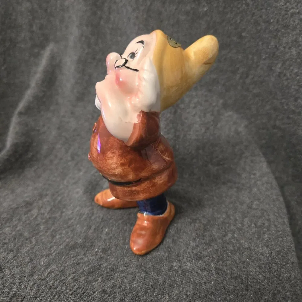 Rare Walt Disney Doc Snow White Vintage 1960 Ceramic Figurine Japan Collectible